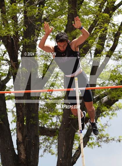 Thumbnail 3 in CHSAA 4A Finals (Pole Vault) photogallery.