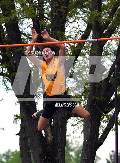 Thumbnail 1 in CHSAA 4A Finals (Pole Vault) photogallery.