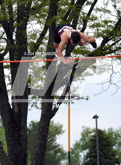 Thumbnail 3 in CHSAA 4A Finals (Pole Vault) photogallery.