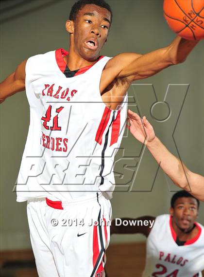 Thumbnail 1 in Palos Verdes @ Simi Valley (MaxPreps Holiday Classic) photogallery.