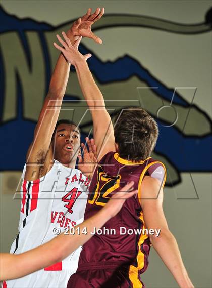 Thumbnail 3 in Palos Verdes @ Simi Valley (MaxPreps Holiday Classic) photogallery.