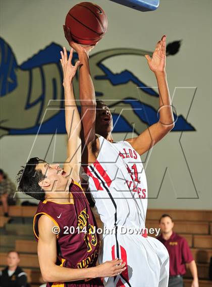 Thumbnail 3 in Palos Verdes @ Simi Valley (MaxPreps Holiday Classic) photogallery.