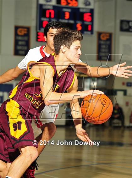 Thumbnail 2 in Palos Verdes @ Simi Valley (MaxPreps Holiday Classic) photogallery.