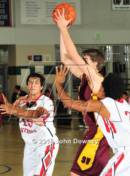 Thumbnail 3 in Palos Verdes @ Simi Valley (MaxPreps Holiday Classic) photogallery.