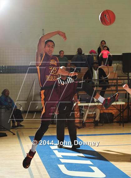 Thumbnail 3 in Palos Verdes @ Simi Valley (MaxPreps Holiday Classic) photogallery.