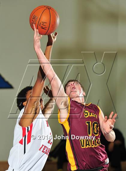 Thumbnail 1 in Palos Verdes @ Simi Valley (MaxPreps Holiday Classic) photogallery.