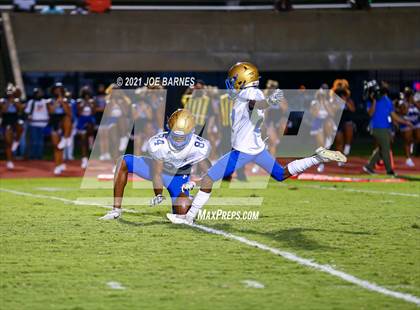 Thumbnail 2 in Phoebus @ Menchville photogallery.