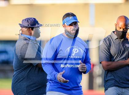 Thumbnail 2 in Phoebus @ Menchville photogallery.