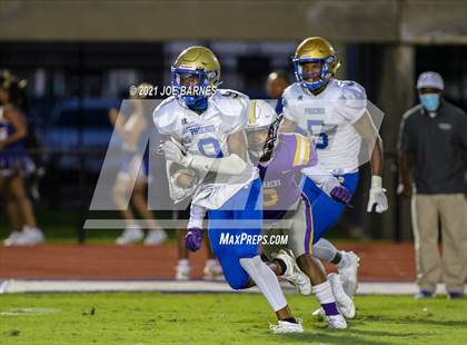 Thumbnail 3 in Phoebus @ Menchville photogallery.