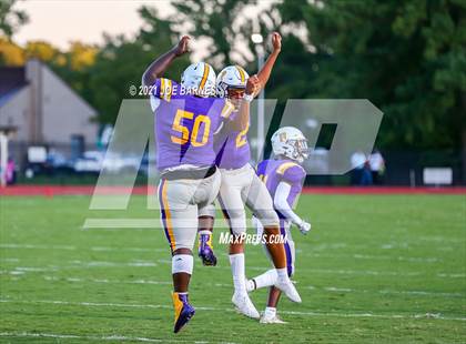 Thumbnail 2 in Phoebus @ Menchville photogallery.