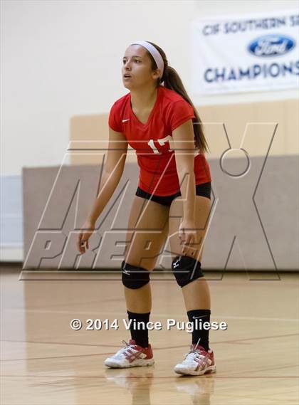 Thumbnail 2 in Flintridge Sacred Heart vs. La Salle JV photogallery.