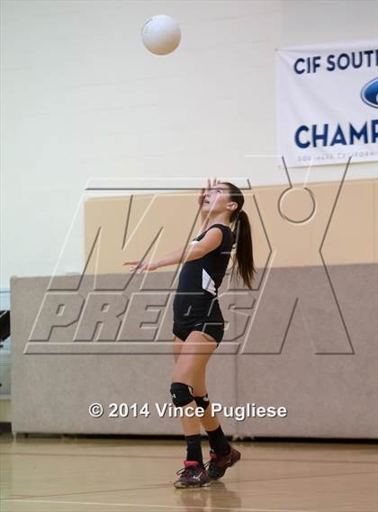 Thumbnail 3 in Flintridge Sacred Heart vs. La Salle JV photogallery.