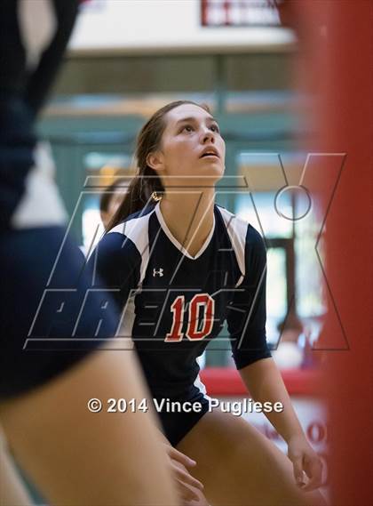 Thumbnail 1 in Flintridge Sacred Heart vs. La Salle JV photogallery.