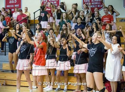 Thumbnail 3 in Flintridge Sacred Heart vs. La Salle JV photogallery.