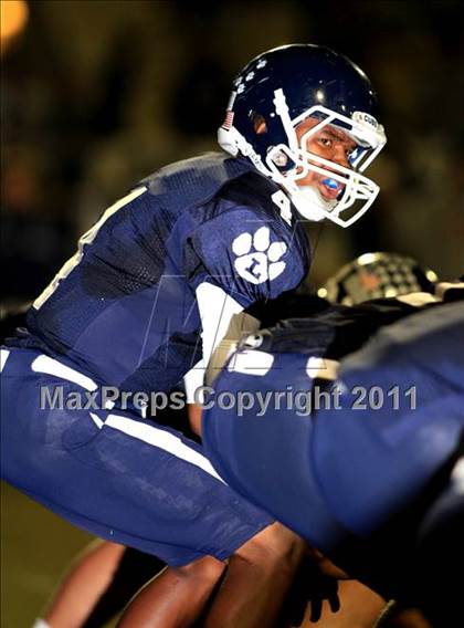 Thumbnail 2 in Loyola vs. St. John Bosco photogallery.