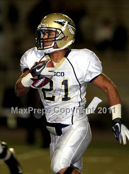 Thumbnail 2 in Loyola vs. St. John Bosco photogallery.