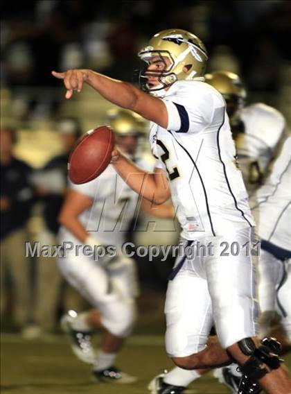 Thumbnail 3 in Loyola vs. St. John Bosco photogallery.