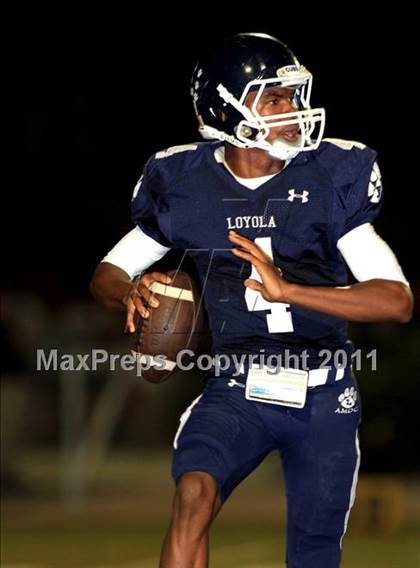 Thumbnail 1 in Loyola vs. St. John Bosco photogallery.