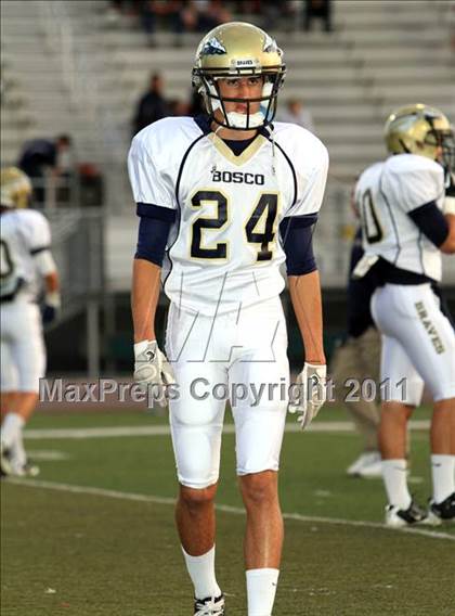 Thumbnail 3 in Loyola vs. St. John Bosco photogallery.
