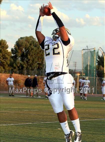Thumbnail 2 in Loyola vs. St. John Bosco photogallery.