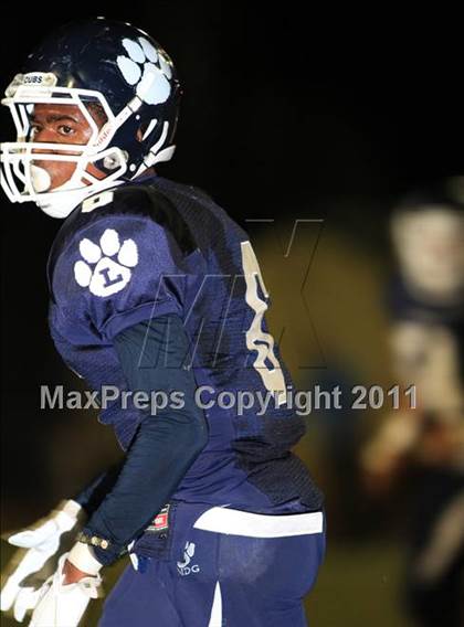 Thumbnail 2 in Loyola vs. St. John Bosco photogallery.