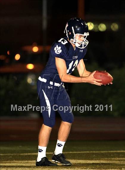 Thumbnail 3 in Loyola vs. St. John Bosco photogallery.