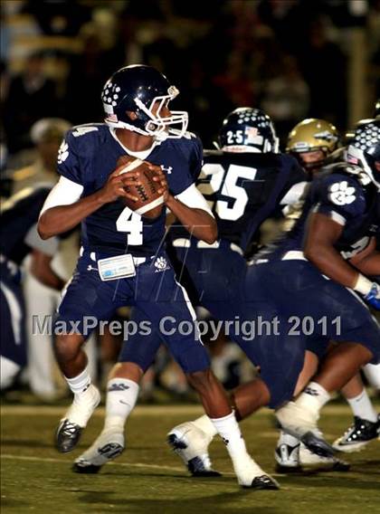 Thumbnail 2 in Loyola vs. St. John Bosco photogallery.