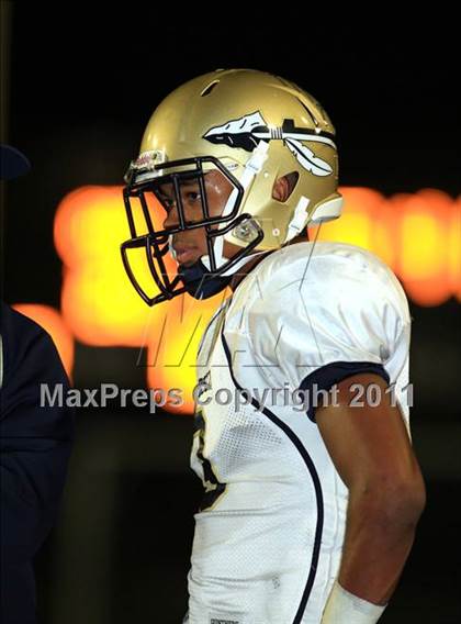Thumbnail 3 in Loyola vs. St. John Bosco photogallery.