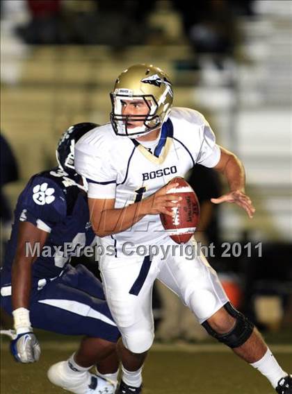 Thumbnail 2 in Loyola vs. St. John Bosco photogallery.