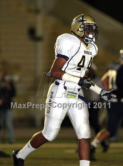 Thumbnail 2 in Loyola vs. St. John Bosco photogallery.