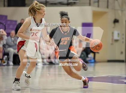 Thumbnail 2 in Middle Tennessee Christian vs. Ravenwood photogallery.