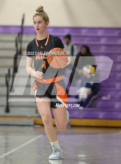 Thumbnail 2 in Middle Tennessee Christian vs. Ravenwood photogallery.