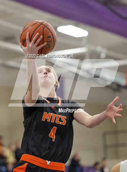 Thumbnail 3 in Middle Tennessee Christian vs. Ravenwood photogallery.
