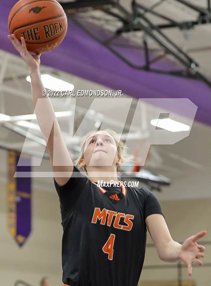 Thumbnail 2 in Middle Tennessee Christian vs. Ravenwood photogallery.