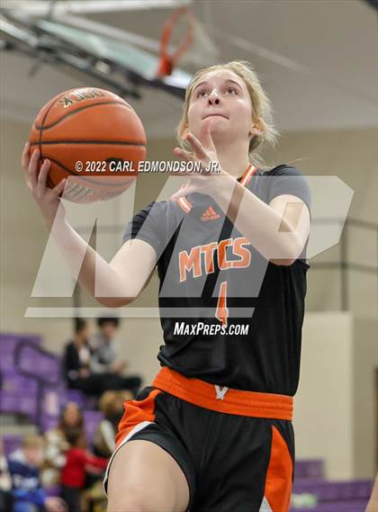 Thumbnail 1 in Middle Tennessee Christian vs. Ravenwood photogallery.