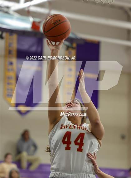 Thumbnail 1 in Middle Tennessee Christian vs. Ravenwood photogallery.