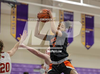 Thumbnail 1 in Middle Tennessee Christian vs. Ravenwood photogallery.