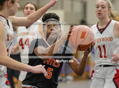 Thumbnail 2 in Middle Tennessee Christian vs. Ravenwood photogallery.