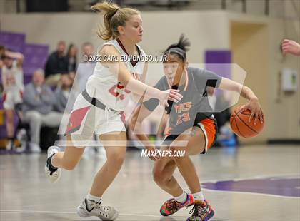 Thumbnail 1 in Middle Tennessee Christian vs. Ravenwood photogallery.