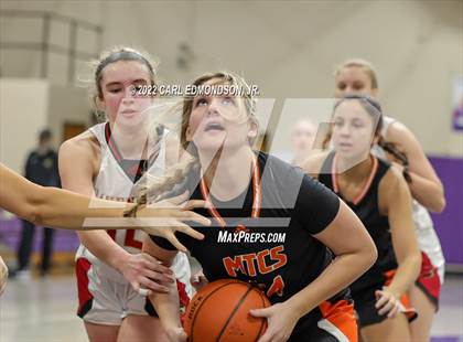 Thumbnail 2 in Middle Tennessee Christian vs. Ravenwood photogallery.