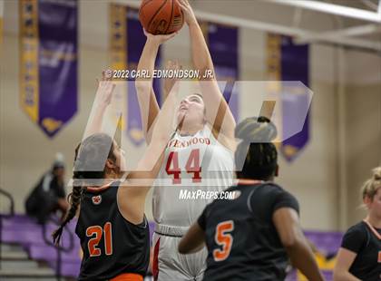 Thumbnail 2 in Middle Tennessee Christian vs. Ravenwood photogallery.
