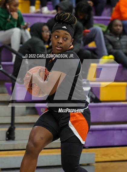 Thumbnail 1 in Middle Tennessee Christian vs. Ravenwood photogallery.