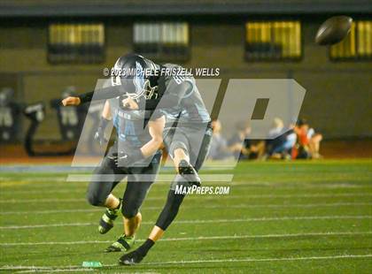 Thumbnail 1 in Granite Hills vs West Hills photogallery.