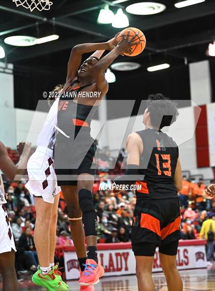 Thumbnail 2 in Mojave vs. Cimarron-Memorial (NIAA State 4A Semi Final) photogallery.