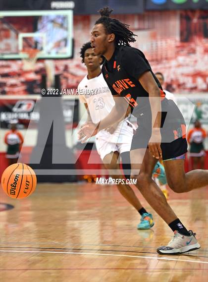Thumbnail 2 in Mojave vs. Cimarron-Memorial (NIAA State 4A Semi Final) photogallery.