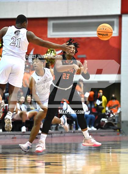 Thumbnail 2 in Mojave vs. Cimarron-Memorial (NIAA State 4A Semi Final) photogallery.