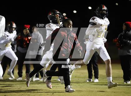 Thumbnail 2 in Ravenwood @ Summit (TSSAA 6A Quarterfinal) photogallery.