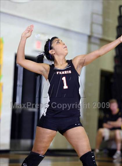 Thumbnail 2 in Ferris @ Crandall photogallery.