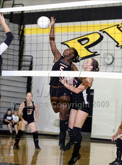 Thumbnail 1 in Ferris @ Crandall photogallery.