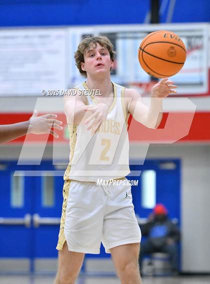 Thumbnail 2 in Edison vs. Rio Americano (Folsom New Year's Challenge) photogallery.